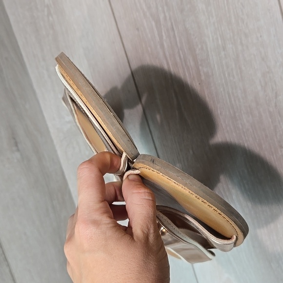 Toms Women Viv Crisscross Leather Sandals Flats shoes sz 11 - Picture 4 of 8